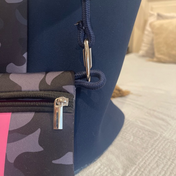 Neoprene blue camo with pink accent expandable bag with smaller zippered pouch - Picture 5 of 6